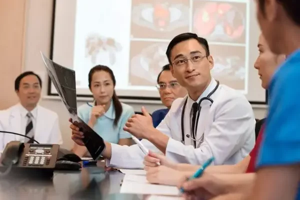 劉國龍教授 7 的使命是將癌症視為慢性疾病加以治療和管理